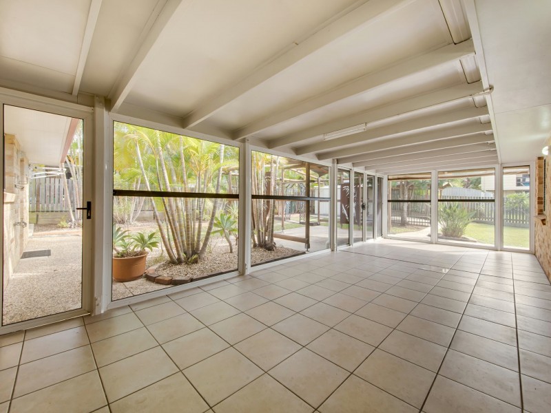 6 Sharyn Drive, New Auckland QLD 4680