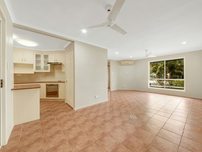 6 Sharyn Drive, New Auckland QLD 4680