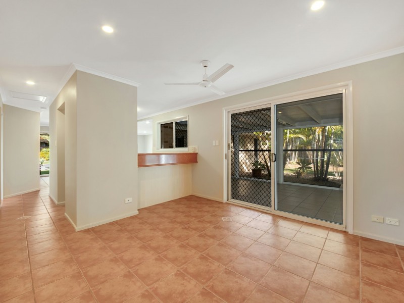 6 Sharyn Drive, New Auckland QLD 4680