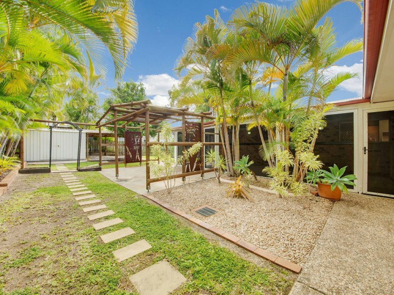 6 Sharyn Drive, New Auckland QLD 4680