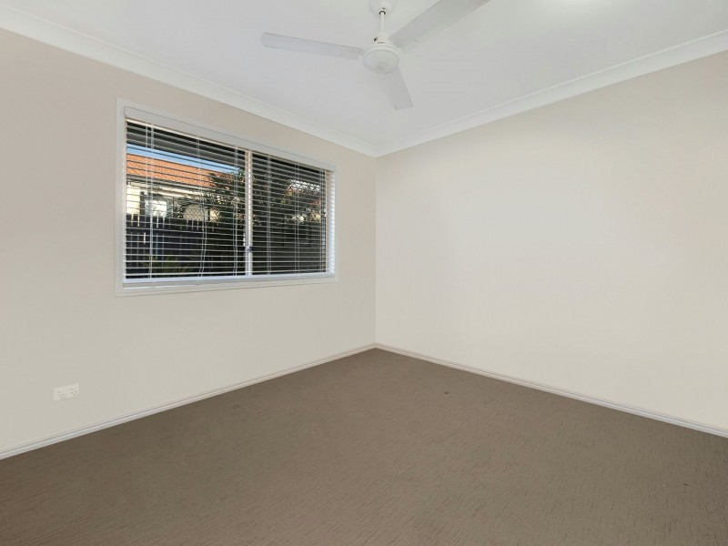 35 Dean Street, Glen Eden QLD 4680