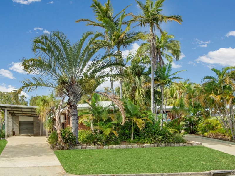 2 Tyson Crescent, Tannum Sands QLD 4680
