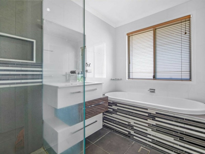 30 Tyson Crescent, Tannum Sands QLD 4680