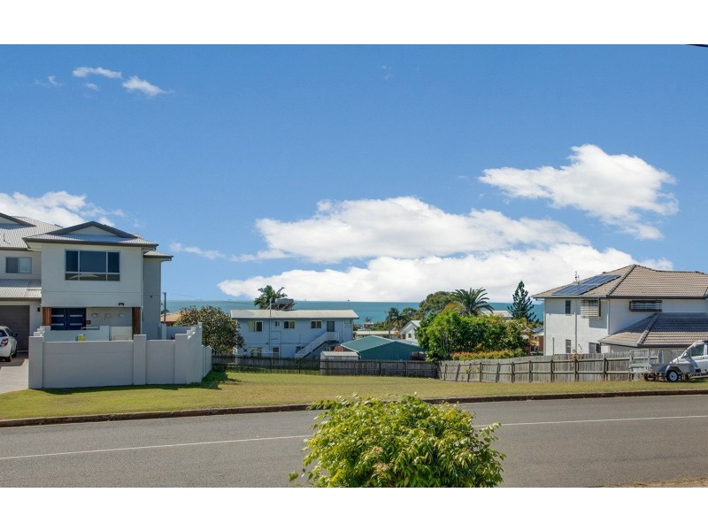41 Booth Avenue, Tannum Sands QLD 4680