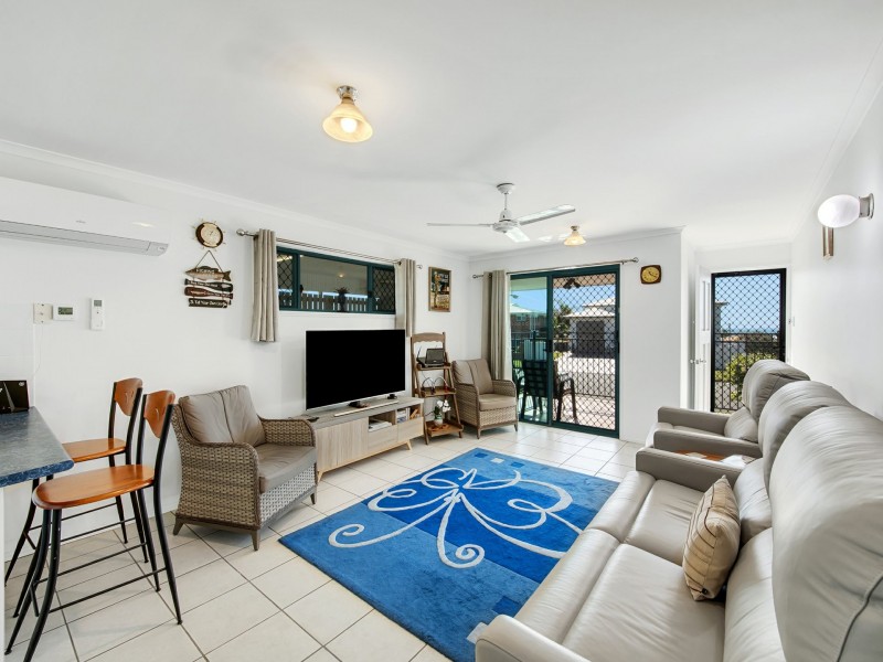 41 Booth Avenue, Tannum Sands QLD 4680