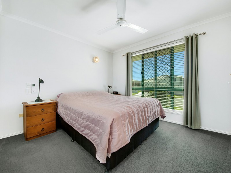 41 Booth Avenue, Tannum Sands QLD 4680