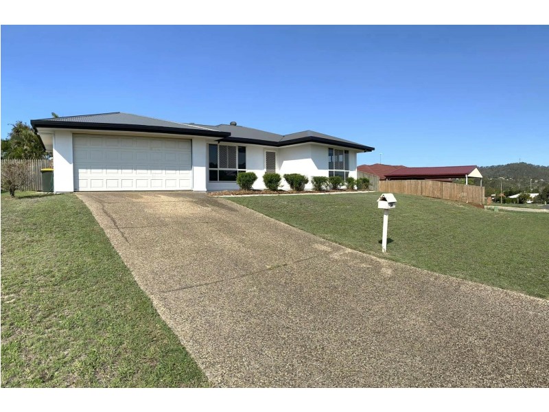 54 Emmadale Drive, New Auckland QLD 4680