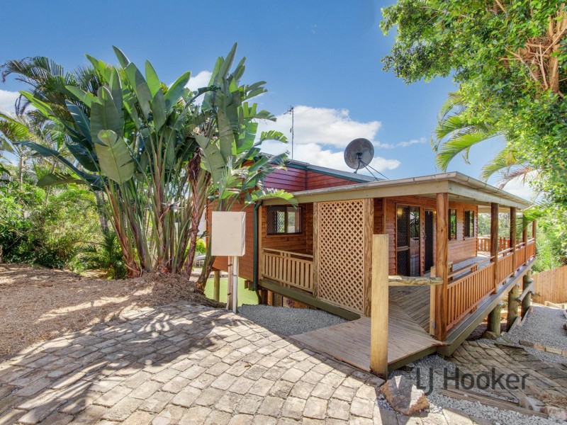 27 Sayre Crescent, Boyne Island QLD 4680