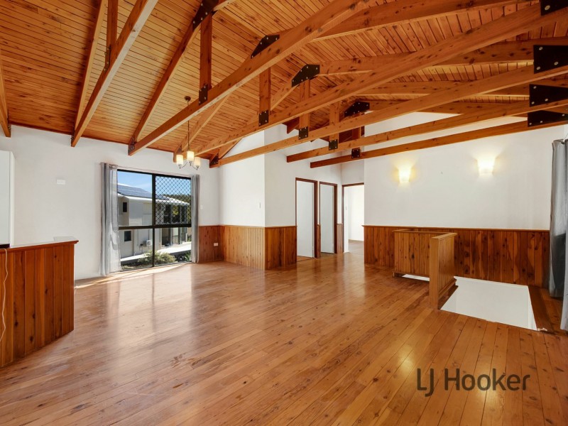 27 Sayre Crescent, Boyne Island QLD 4680