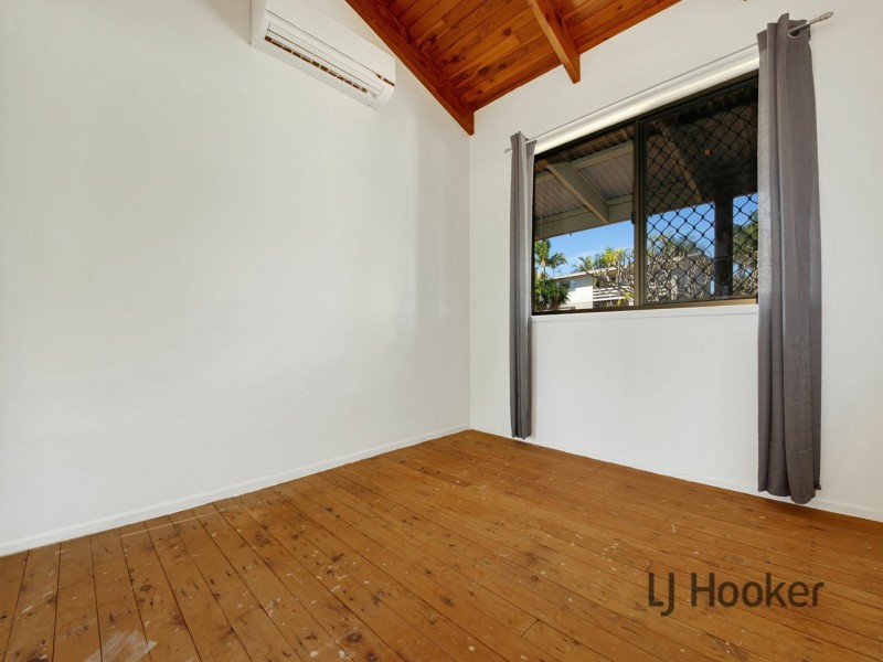 27 Sayre Crescent, Boyne Island QLD 4680