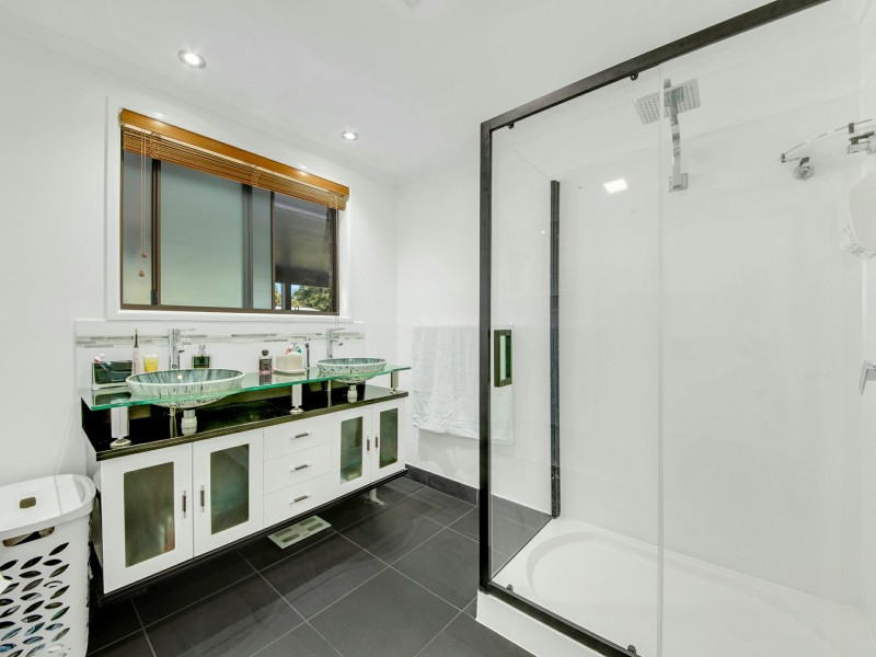 33 Silverton Drive, Tannum Sands QLD 4680
