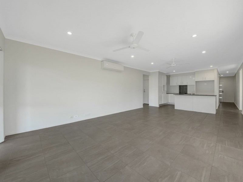 27 Clover Crescent, Boyne Island QLD 4680