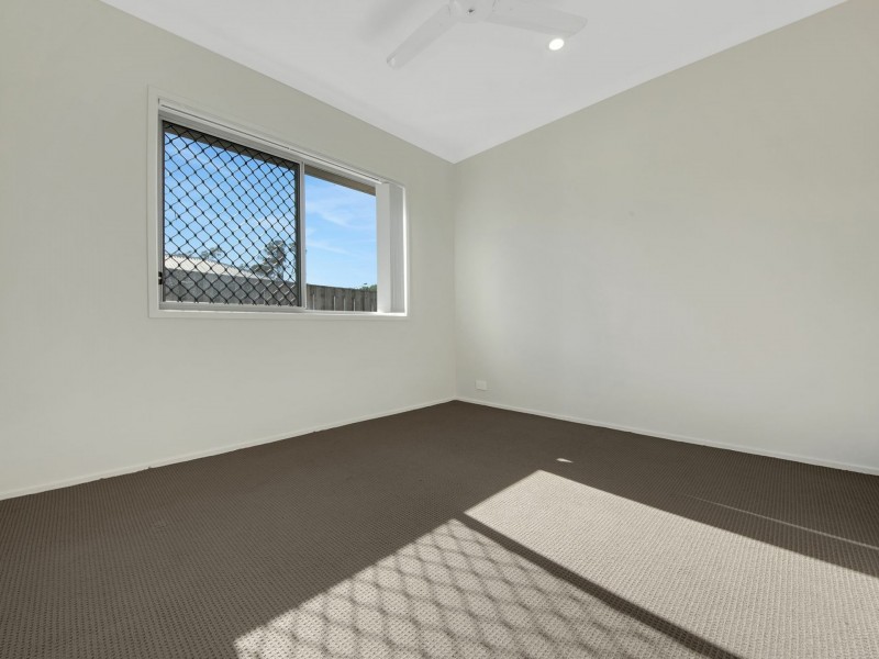 27 Clover Crescent, Boyne Island QLD 4680