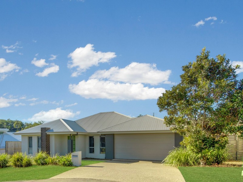 27 Clover Crescent, Boyne Island QLD 4680