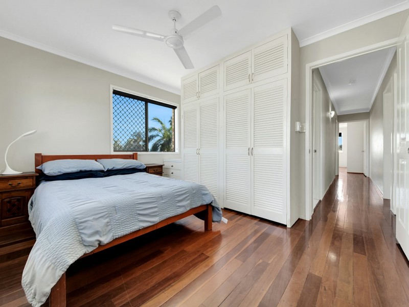7 The Esplanade, Barney Point QLD 4680