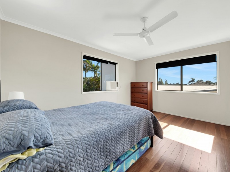 7 The Esplanade, Barney Point QLD 4680