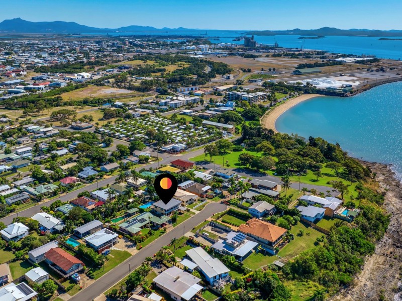 7 The Esplanade, Barney Point QLD 4680