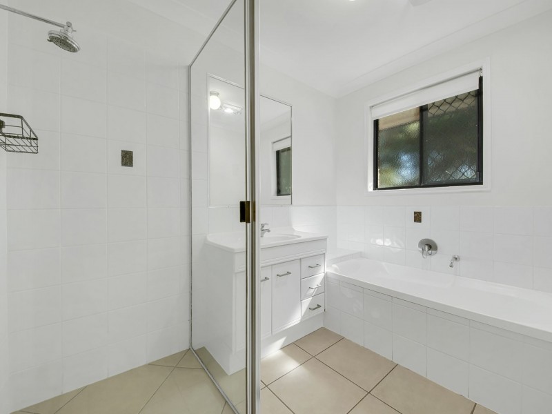 1 Cloncurry Court, Tannum Sands QLD 4680