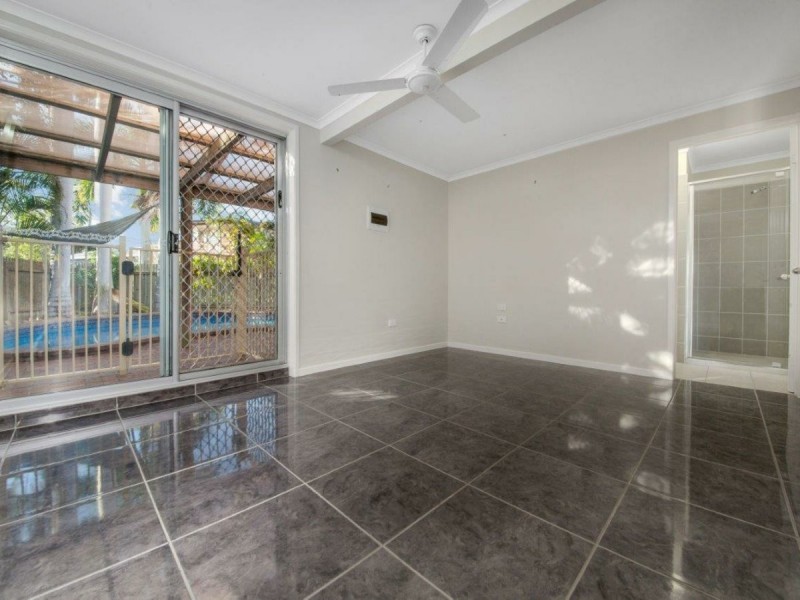 109 Tarcoola Drive, Boyne Island QLD 4680