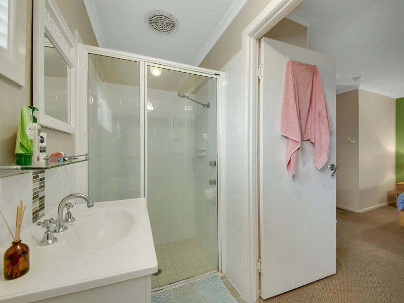 2 Bass Street, Boyne Island QLD 4680