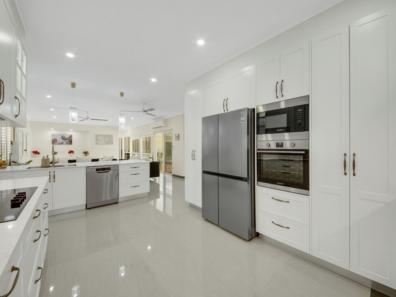 36 Helen Crescent, Wurdong Heights QLD 4680