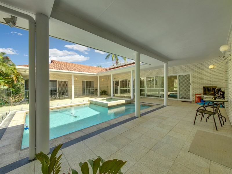 36 Helen Crescent, Wurdong Heights QLD 4680