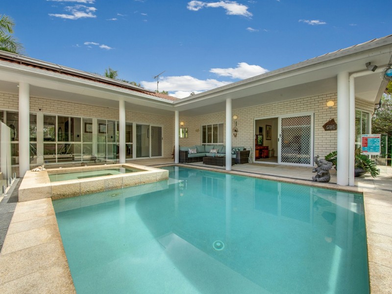 36 Helen Crescent, Wurdong Heights QLD 4680