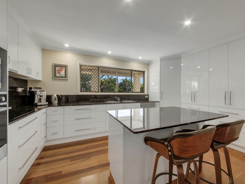 77 Tarcoola Drive, Boyne Island QLD 4680