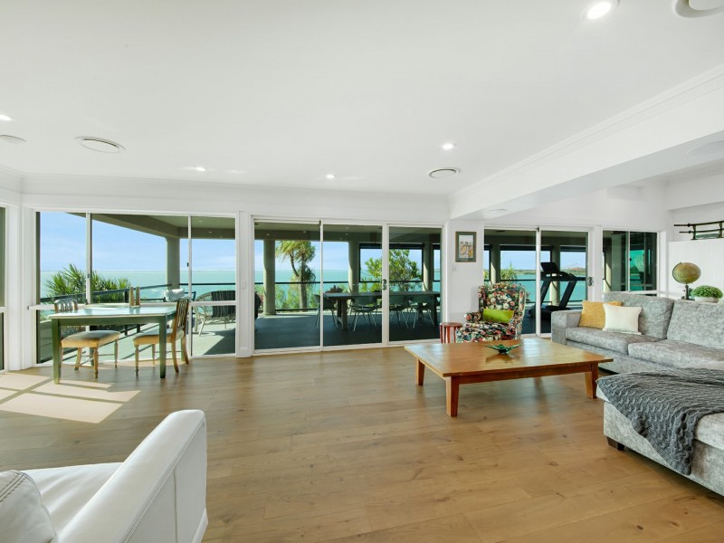 6 The Esplanade, Barney Point QLD 4680