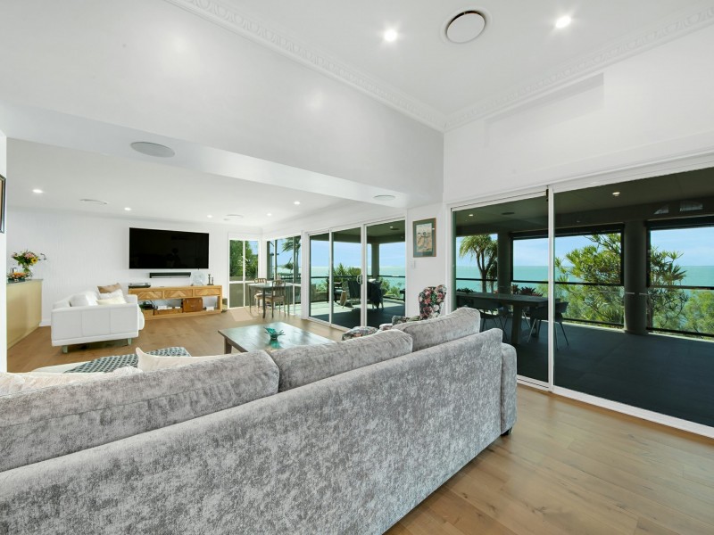 6 The Esplanade, Barney Point QLD 4680