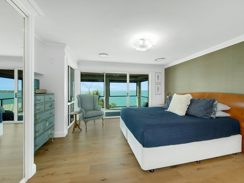 6 The Esplanade, Barney Point QLD 4680
