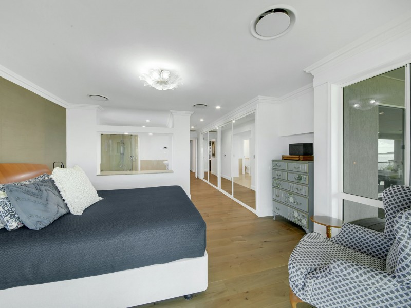 6 The Esplanade, Barney Point QLD 4680