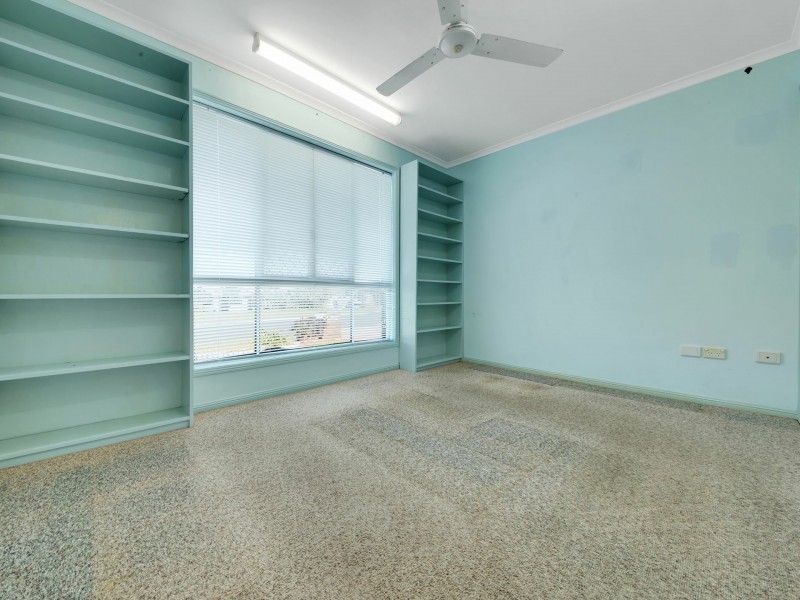 6 Yaraan Court, Boyne Island QLD 4680