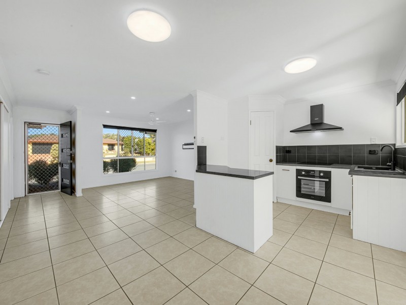 54 Emmadale Drive, New Auckland QLD 4680