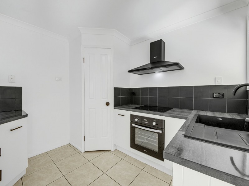 54 Emmadale Drive, New Auckland QLD 4680