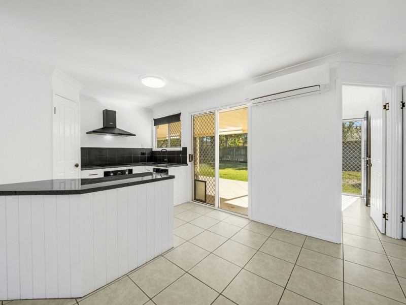 54 Emmadale Drive, New Auckland QLD 4680