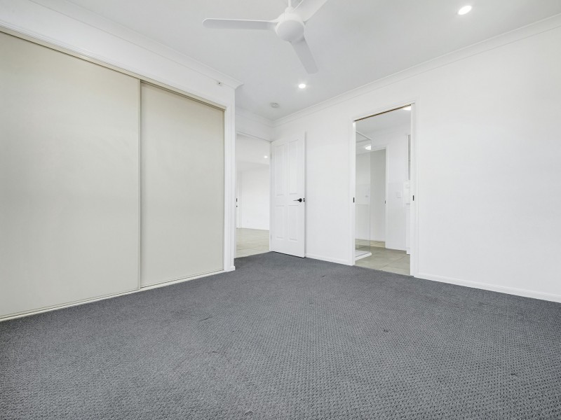54 Emmadale Drive, New Auckland QLD 4680