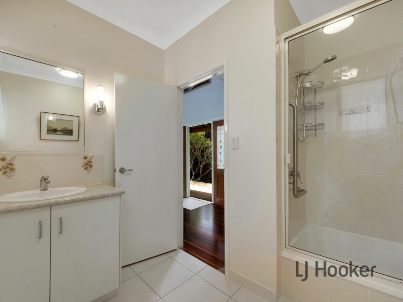 2 Bluewater Drive, Boyne Island QLD 4680