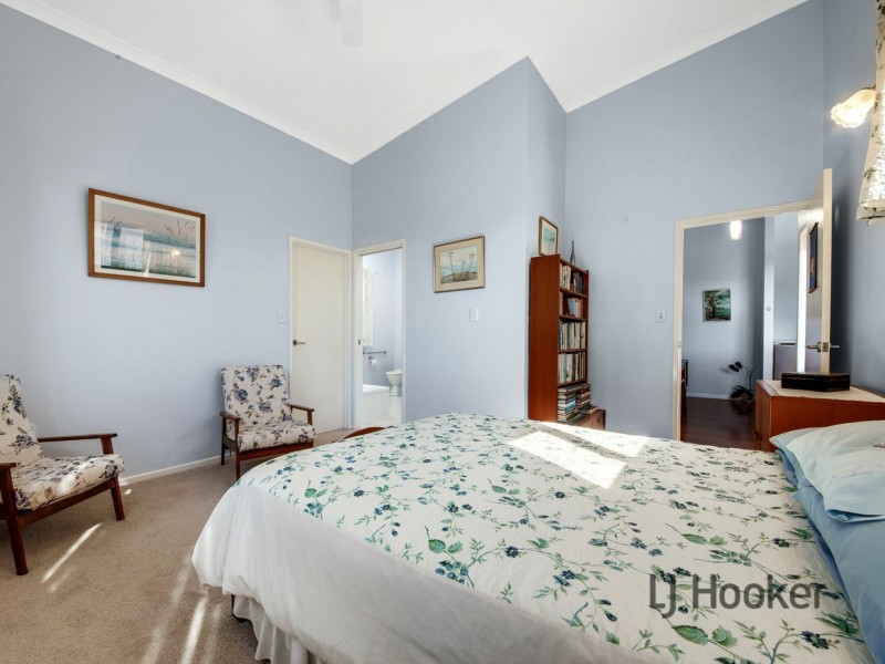 2 Bluewater Drive, Boyne Island QLD 4680