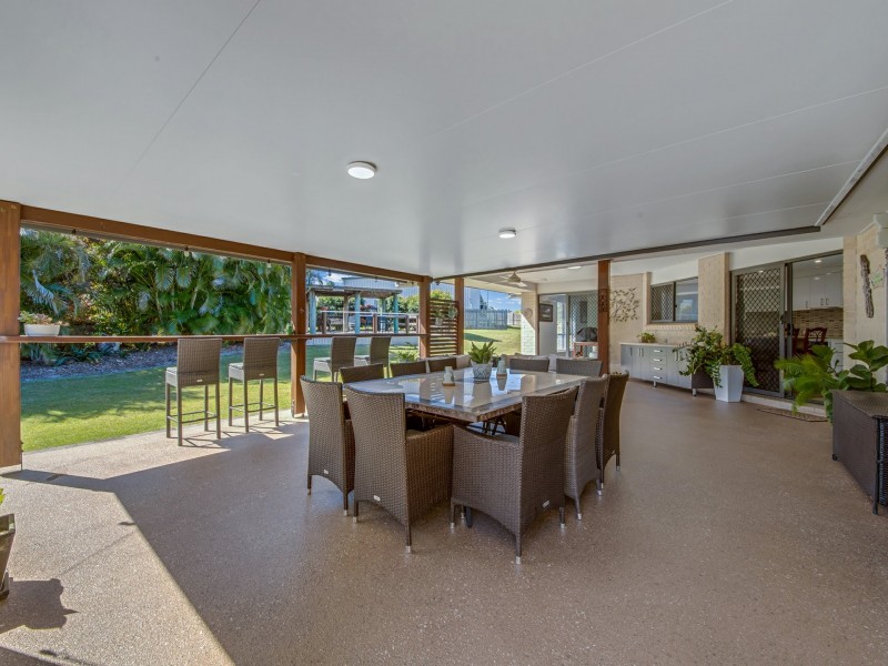 1 Ronpen Close, Tannum Sands QLD 4680