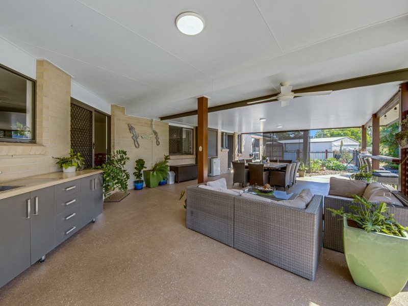 1 Ronpen Close, Tannum Sands QLD 4680