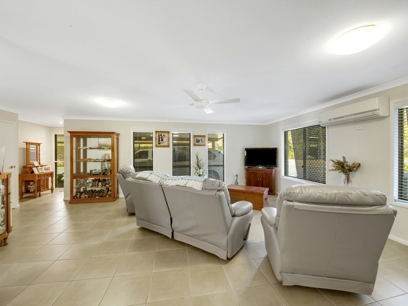 1 Ronpen Close, Tannum Sands QLD 4680