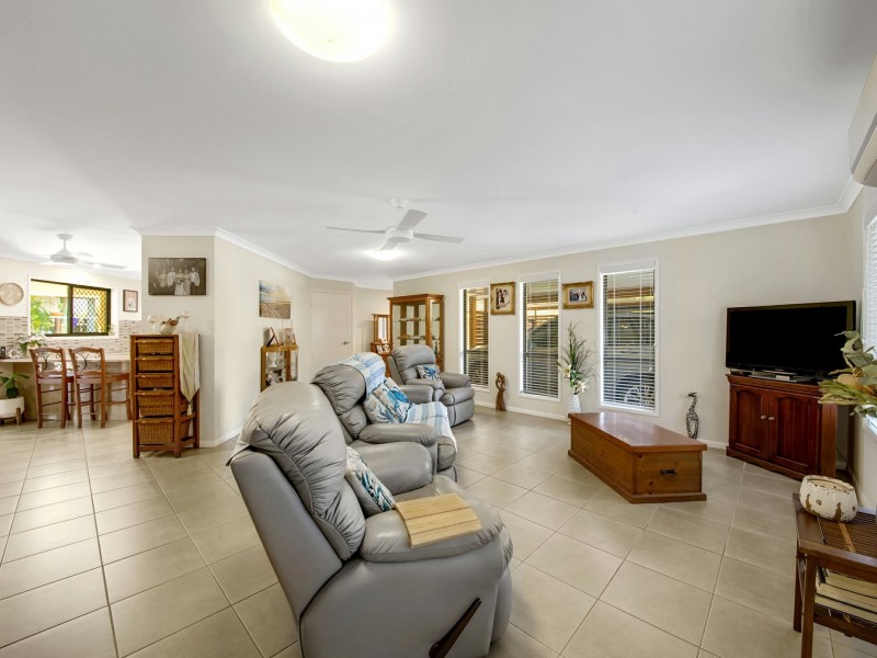 1 Ronpen Close, Tannum Sands QLD 4680