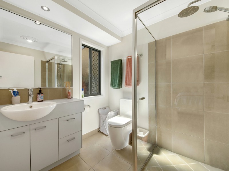 1 Ronpen Close, Tannum Sands QLD 4680