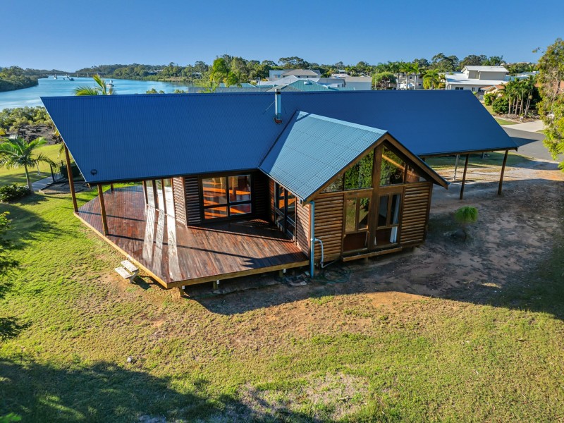 34 Riverside Drive, Tannum Sands QLD 4680