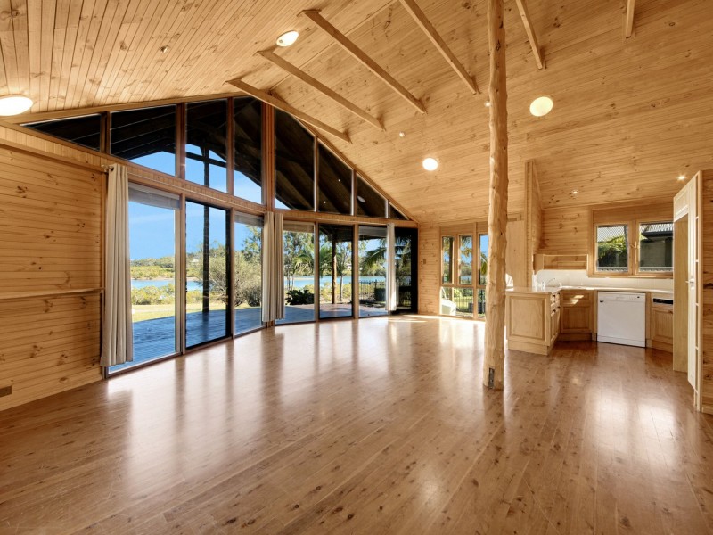 34 Riverside Drive, Tannum Sands QLD 4680