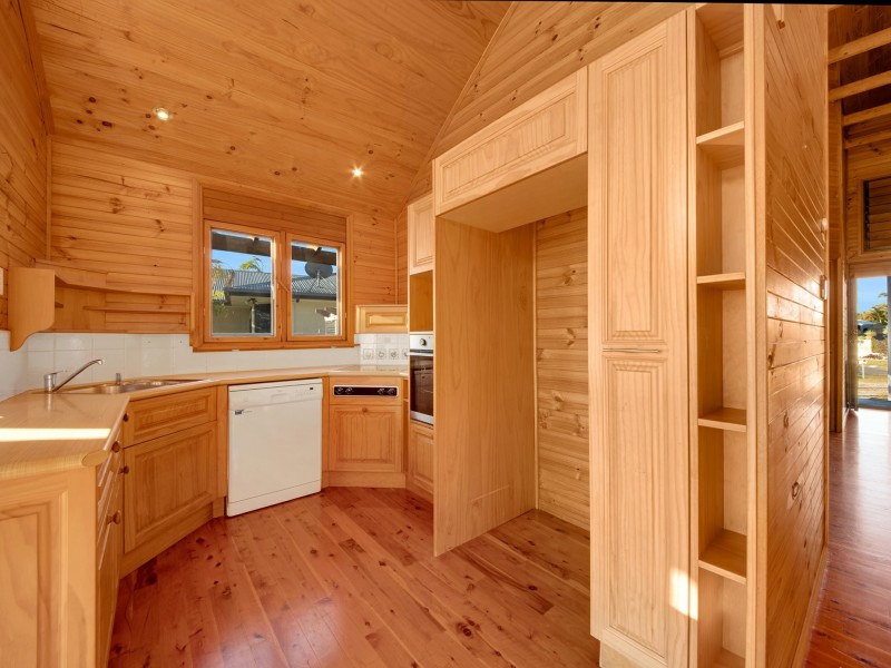 34 Riverside Drive, Tannum Sands QLD 4680