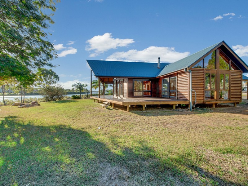 34 Riverside Drive, Tannum Sands QLD 4680