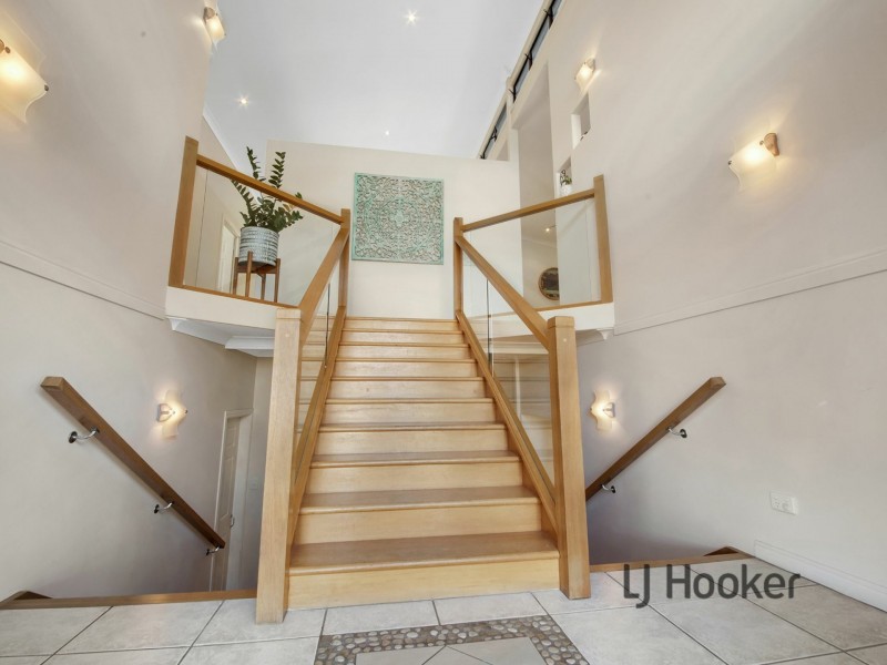 12 Lighthouse Drive, Boyne Island QLD 4680