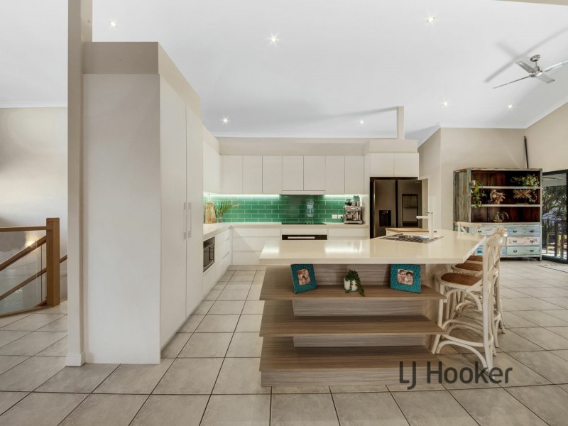 12 Lighthouse Drive, Boyne Island QLD 4680